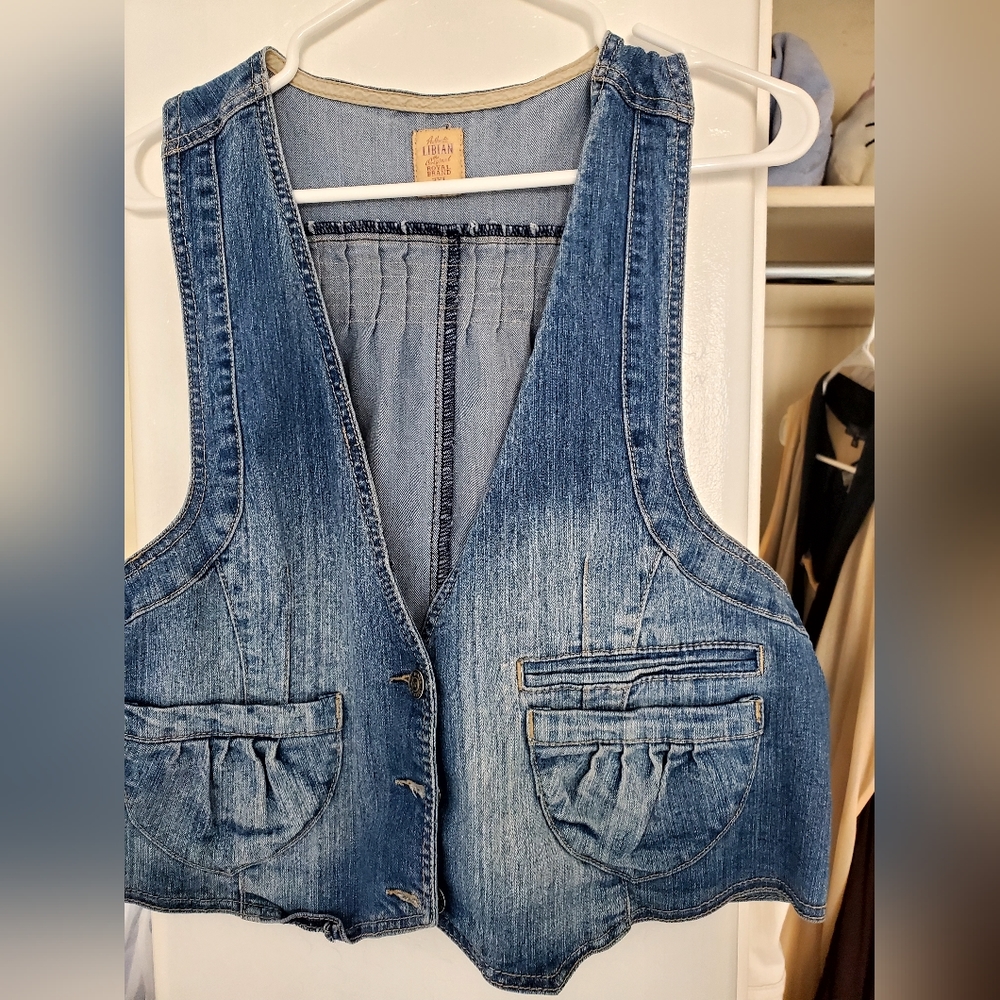 Denim cropped vest